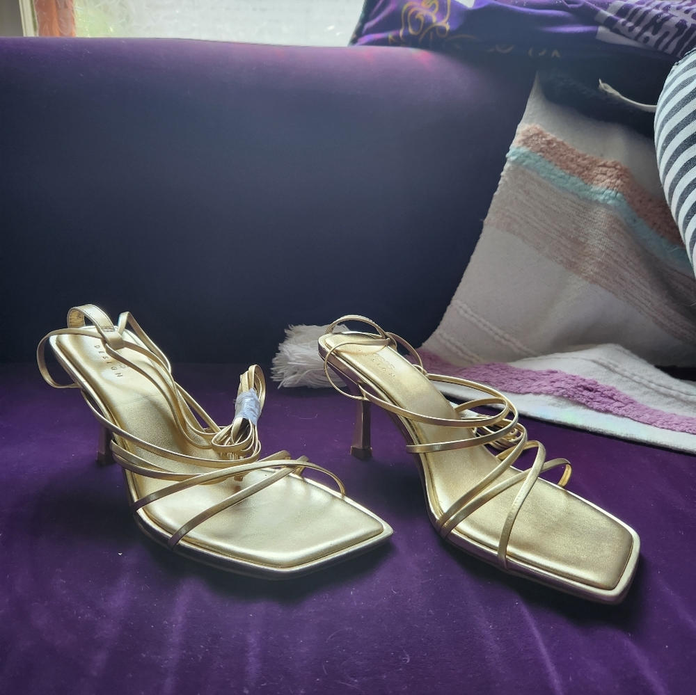 Wide width gold heels